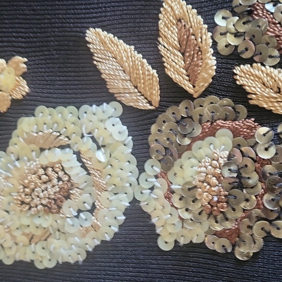 JANA Floral Embroidered Black Sleeveless Top - Picture 3 of 5